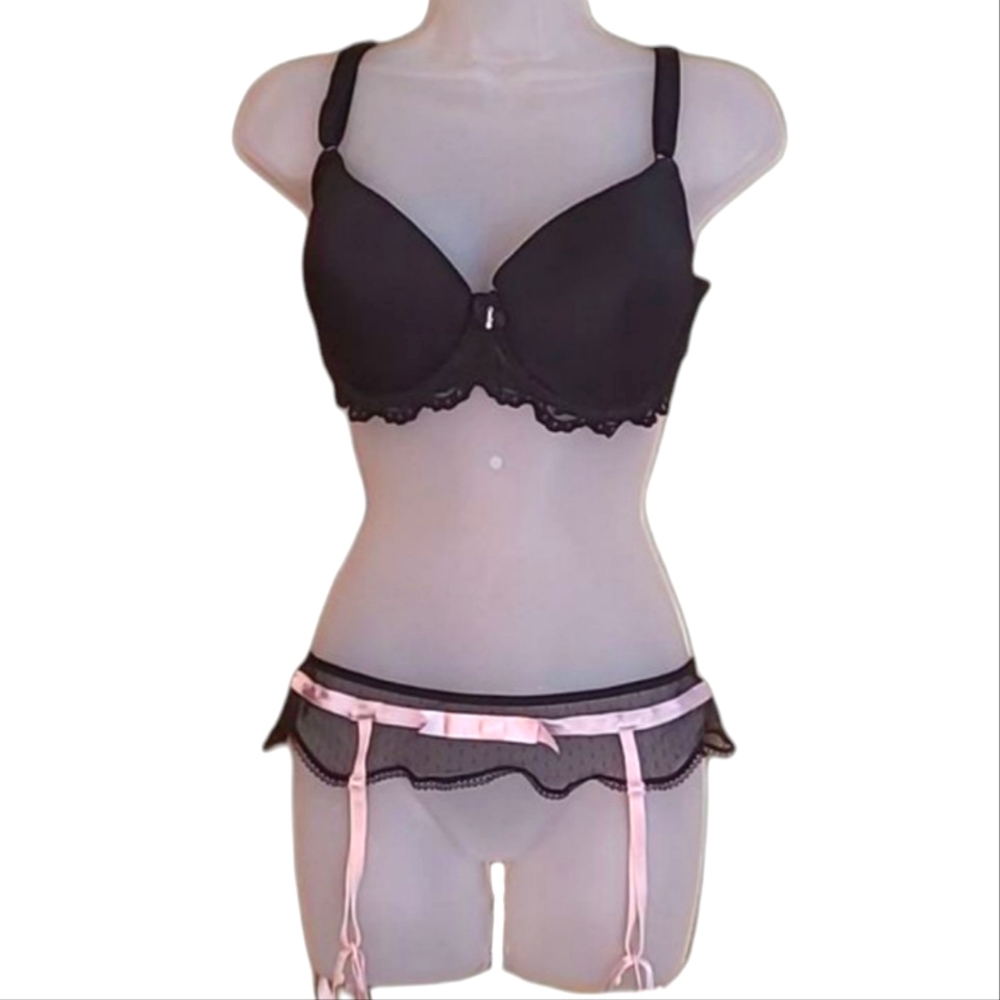 Cassandra Intimates Garter Belt Satin Lace Lingerie Adjustable Sz Medium / Large